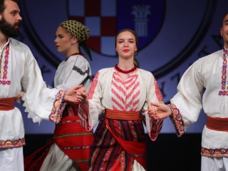 Díjátadó és szoboravatás az ünnepen - fotó: 