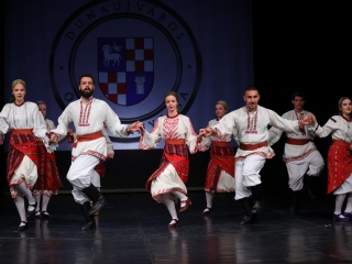 Díjátadó és szoboravatás az ünnepen - fotó: 