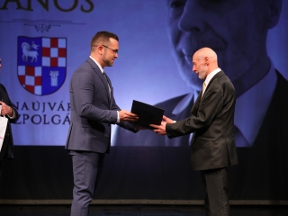 Díjátadó és szoboravatás az ünnepen - fotó: 