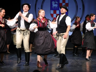 Díjátadó és szoboravatás az ünnepen - fotó: 