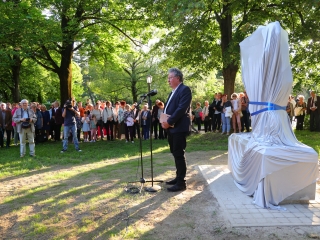 Díjátadó és szoboravatás az ünnepen - fotó: 