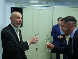 Díjátadó és szoboravatás az ünnepen - fotó: 