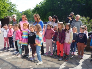 DLSZ-rajzverseny a mozi előtt (2025) - fotó: 