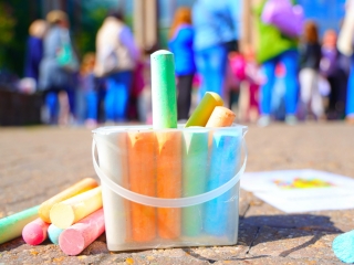 DLSZ-rajzverseny a mozi előtt (2025) - fotó: 