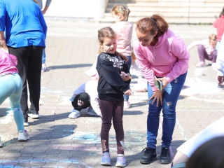 DLSZ-rajzverseny a mozi előtt (2025) - fotó: 