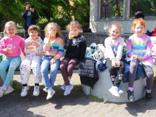 DLSZ-rajzverseny a mozi előtt (2025) - fotó: 