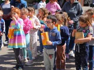 DLSZ-rajzverseny a mozi előtt (2025) - fotó: 