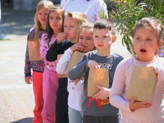 DLSZ-rajzverseny a mozi előtt (2025) - fotó: 