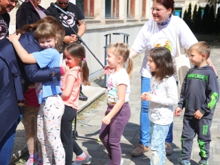 DLSZ-rajzverseny a mozi előtt (2025) - fotó: 