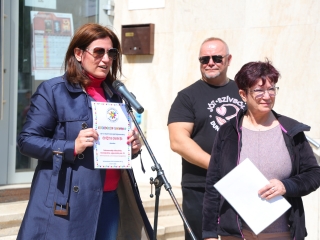 DLSZ-rajzverseny a mozi előtt (2025) - fotó: 