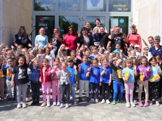 DLSZ-rajzverseny a mozi előtt (2025) - fotó: 