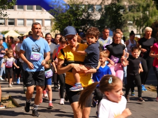 Jót, Fut a Város - Dunaújváros! (2025) - fotó: 