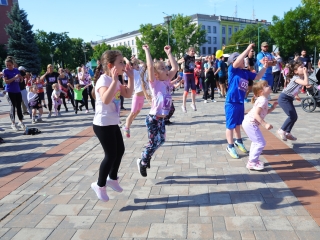 Jót, Fut a Város - Dunaújváros! (2025) - fotó: 