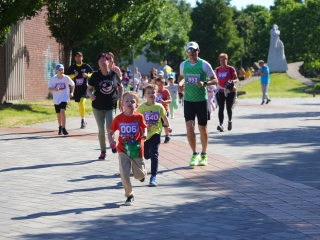 Jót, Fut a Város - Dunaújváros! (2025) - fotó: 