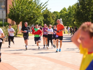 Jót, Fut a Város - Dunaújváros! (2025) - fotó: 