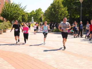 Jót, Fut a Város - Dunaújváros! (2025) - fotó: 