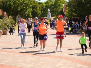 Jót, Fut a Város - Dunaújváros! (2025) - fotó: 