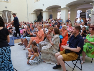 Parádés koncert a múzeumkertben - fotó: 