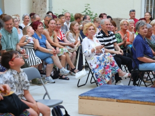 Parádés koncert a múzeumkertben - fotó: 