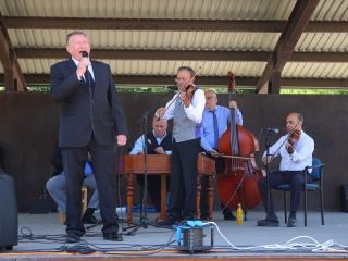 Hagyd otthon az unokád! (2025) - fotó: 