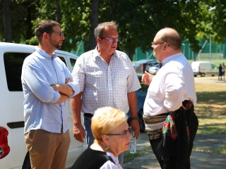 Hagyd otthon az unokád! (2025) - fotó: 