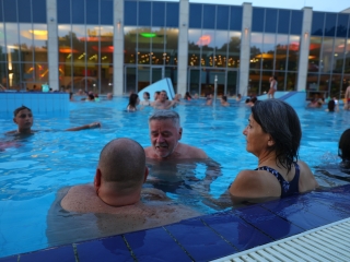 Holdfényfürdő (2025) - fotó: 