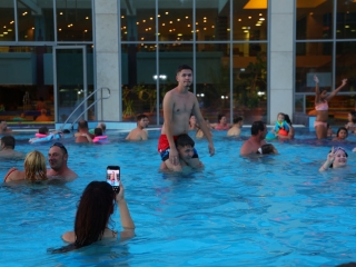 Holdfényfürdő (2025) - fotó: 