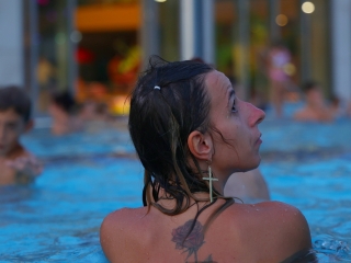 Holdfényfürdő (2025) - fotó: 