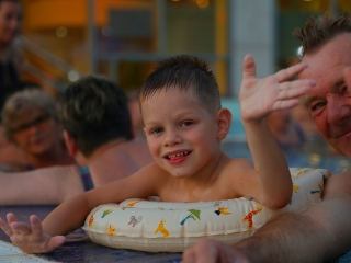 Holdfényfürdő (2025) - fotó: 