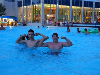 Holdfényfürdő (2025) - fotó: 