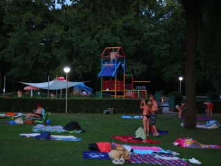 Holdfényfürdő (2025) - fotó: 