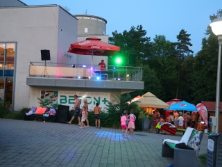 Holdfényfürdő (2025) - fotó: 