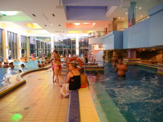 Holdfényfürdő (2025) - fotó: 