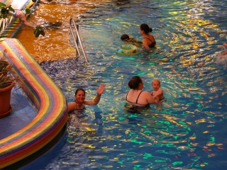 Holdfényfürdő (2025) - fotó: 