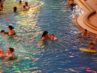 Holdfényfürdő (2025) - fotó: 