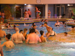 Holdfényfürdő (2025) - fotó: 