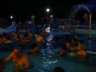 Holdfényfürdő (2025) - fotó: 