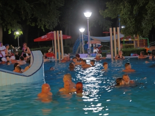 Holdfényfürdő (2025) - fotó: 