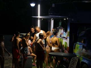 Holdfényfürdő (2025) - fotó: 