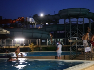 Holdfényfürdő (2025) - fotó: 