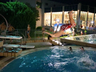 Holdfényfürdő (2025) - fotó: 