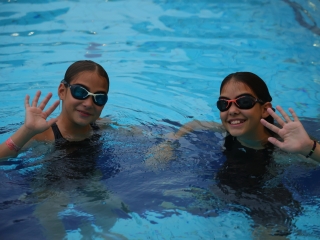 Nyárzáró esti buli az élményfürdőben - fotó: 