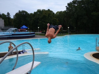 Nyárzáró esti buli az élményfürdőben - fotó: 