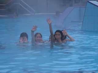 Nyárzáró esti buli az élményfürdőben - fotó: 