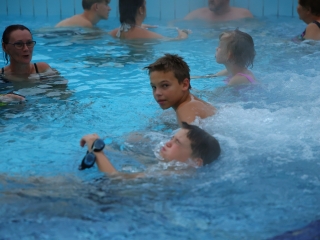 Nyárzáró esti buli az élményfürdőben - fotó: 