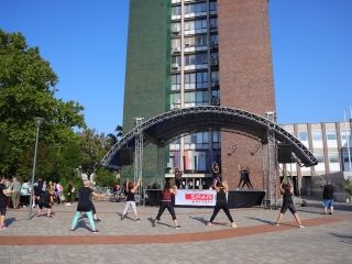 Fuss velünk, fuss értünk (2025) - fotó: 