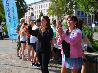 Fuss velünk, fuss értünk (2025) - fotó: 