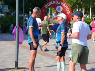 Fuss velünk, fuss értünk (2025) - fotó: 