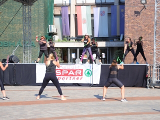 Fuss velünk, fuss értünk (2025) - fotó: 