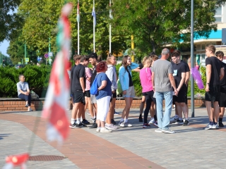 Fuss velünk, fuss értünk (2025) - fotó: 